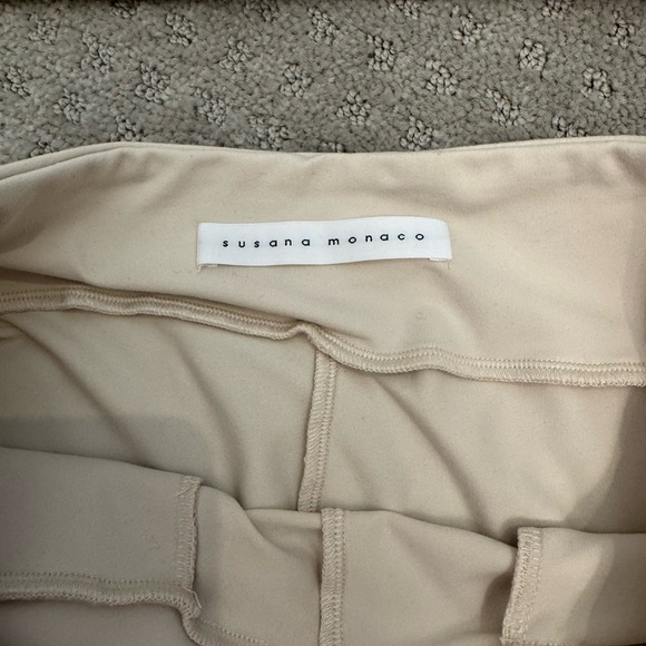 Susana Monaco High Waist Cream Shorts & Crop top set - Picture 2 of 3